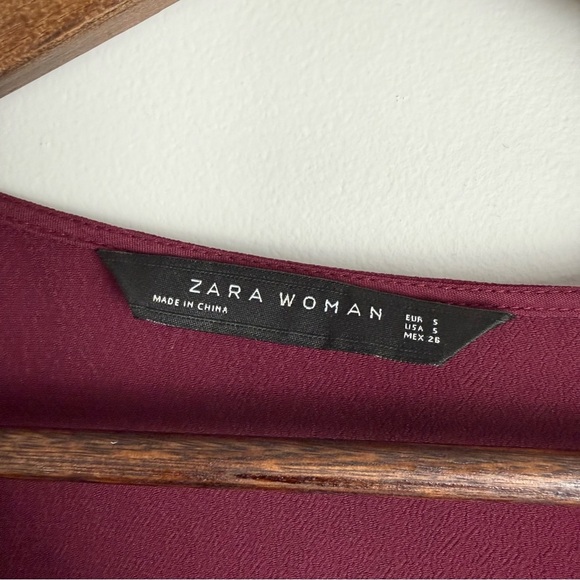 Zara Woman Contrasting Pleated Tunic Dress Burgundy Size S Bell Sleeves V Neck - Picture 10 of 11